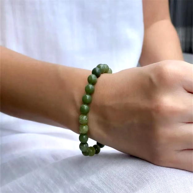 "Green of Luck" – Bracelet for Happiness and Protection